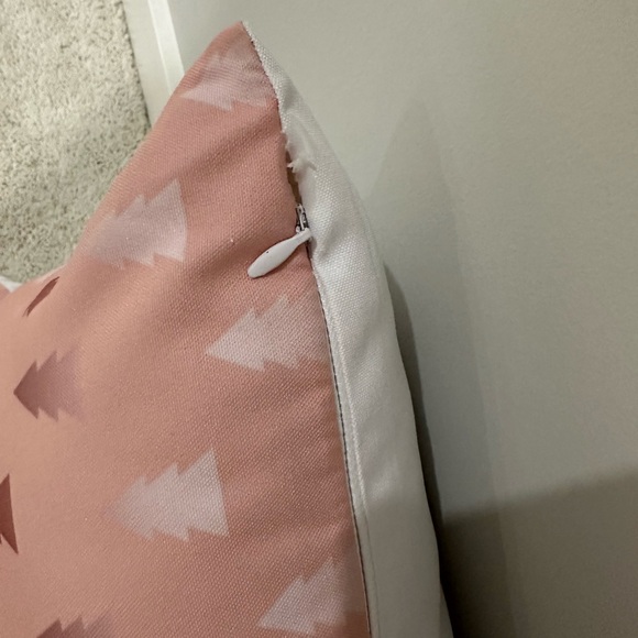 2 Pink Merry Christmas Pillows - Picture 3 of 3